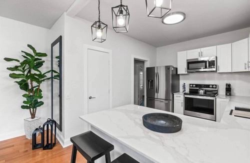 West Dallas House | Dallas Haven: Game Room, Grill, + Outdoor Fun!