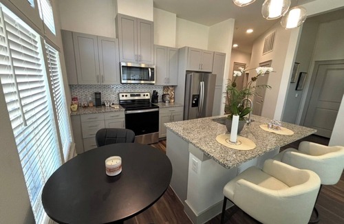 Addison Apartment | Dallas Modern Home, Prime Location. World Cup Dallas 2026