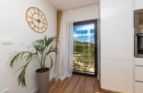 Kastel Luksic Villa | Dalmatian Oasis Luxury Villa
