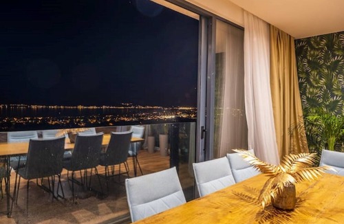 Kastel Luksic Villa | Dalmatian Oasis Luxury Villa