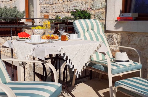 Island Hvar Condo | Dalmatian stone house Jelsa-Hvar A1
