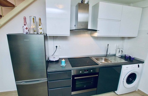 Kastel Luksic Apartment | Dalmatian White Shell Apartment