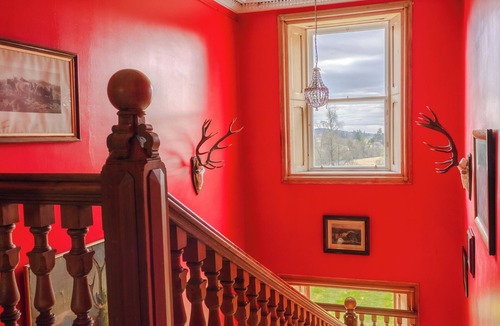 Blairgowrie Cottage | Dalnaglar Castle - UK7072