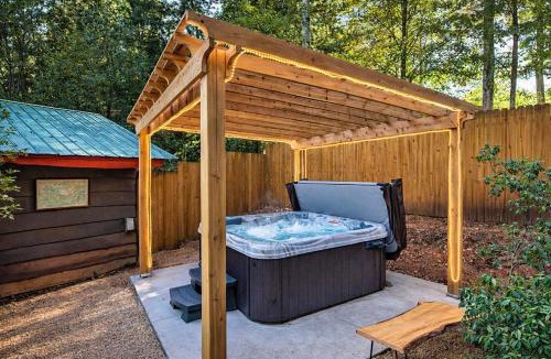 Bent Creek House | Daltuns Ranch with Hot Tub Game Room Firepit Family Friendly