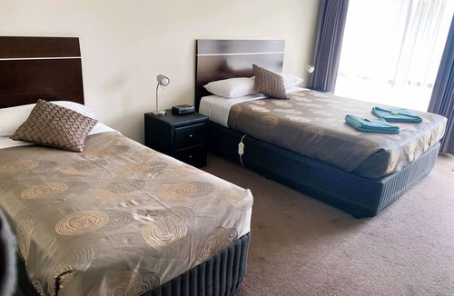 Terang Hotel | Dalvue Motel