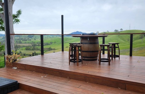 Bowman Farm House | Dam It Getaway Homestead