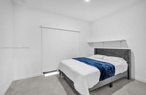 Florida City House | Damari Soto