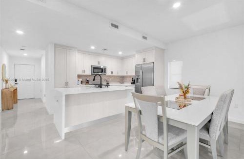 Florida City House | Damari Soto