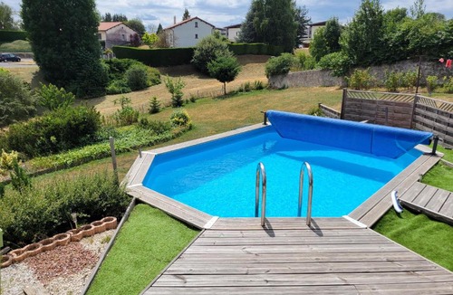 Craponne-sur-Arzon Bed & Breakfast | Damarie