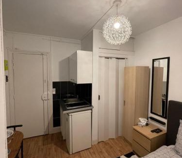 Necker Apartment | Dame de fer apartment