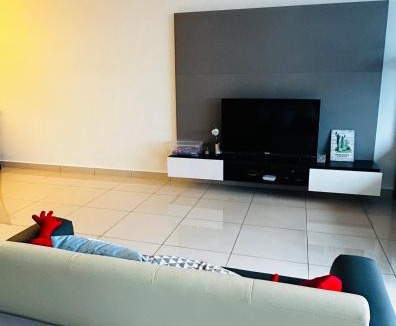 Usj 1 Apartment | Damen Suite Sunway Subang by DW