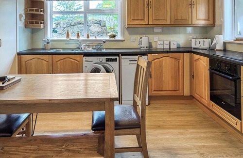 Alford Cottage | Damil Cottage - UK44789