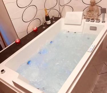 Dampierre-les-Bois Bed & Breakfast | dampierrelove