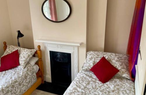 Forest Row House | Damson Cottage