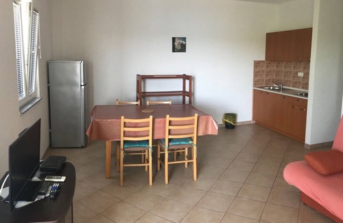 Turanj Hotel | Dana II