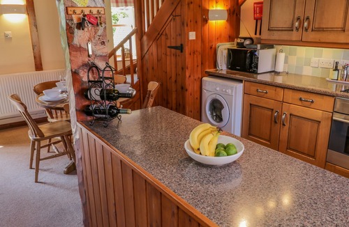 Ruswarp Cottage | DANBY COTTAGE, family friendly, character holiday cottage in Ruswarp