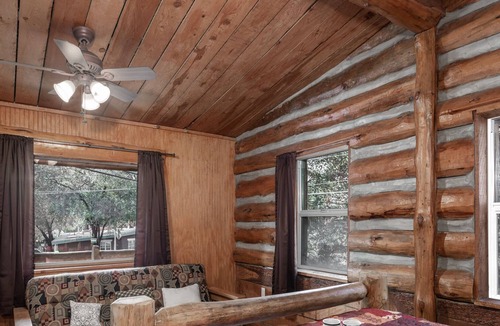 Ruidoso Cabin | Dancing Bear | Front Porch, Midtown