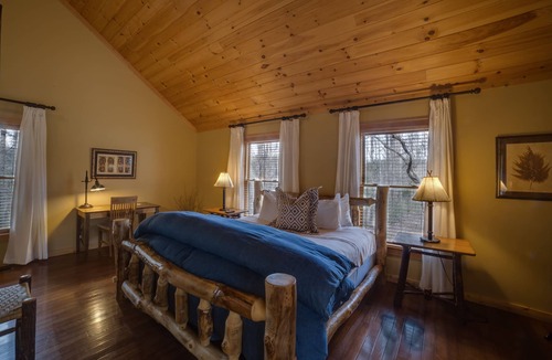 Townsend Cabin | Dancing Bear Lodge