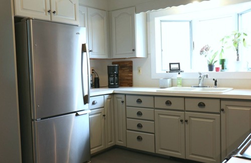 Jeffersonville House | Dancing Doe Estate with Wood Stove, Hot Tub & Firepit