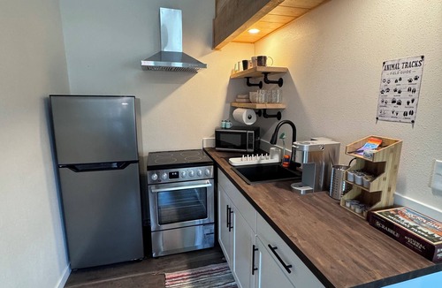 East Glacier Park Village Cabin | Dancing Lady Mountain Haven