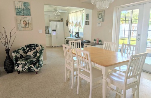 Walsingham House | Dancing Seahorse Beach House with Heated Pool!