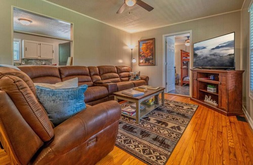 Dandridge House | Dandridge Lakeview Home