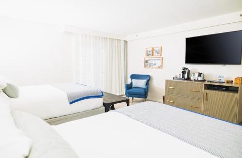 Port Jefferson Hotel | Danfords Hotel & Marina