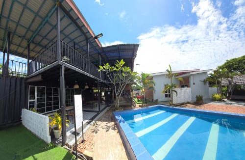 Kota Sarang Semut Resort | Dangau Sala D'Kontena