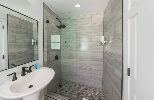 North Beach Apartment | Dania Beach 1BR | Near Ocean + Parking
