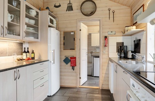 Hou House | "Danijela" - 1.2km from the sea by Interhome
