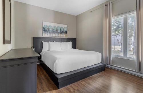 Beresford Hotel | Dannys Suites, SureStay Collection by Best Western