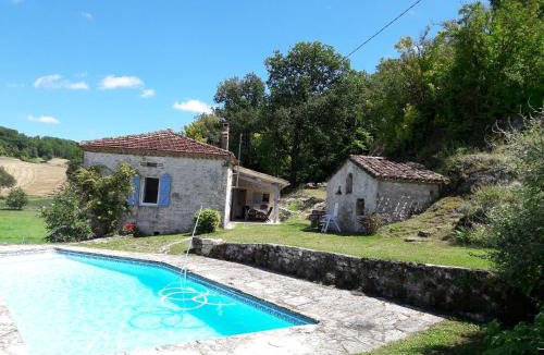 Castelnau-Montratier-Sainte-Alauzie House | Dans hameau avec piscine privée