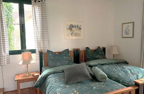 Taintrux Cottage | ‘Dans les Bois’