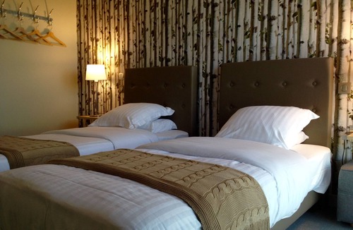 Chamery Hotel | Dans Les Vignes