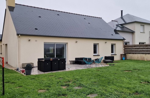 Lannion Bed & Breakfast | Dany proposes a flat-sharing with room and close to everything