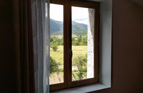 Lachau House | Daphrose chambre