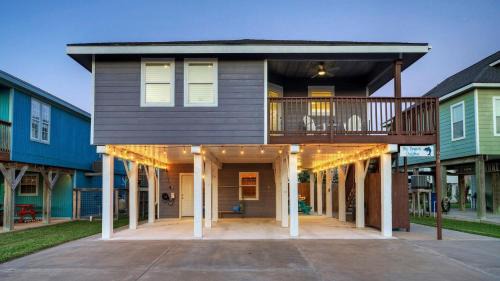 Leeward Sands House | Dapper Dolphin by AvantStay Pool Game Room