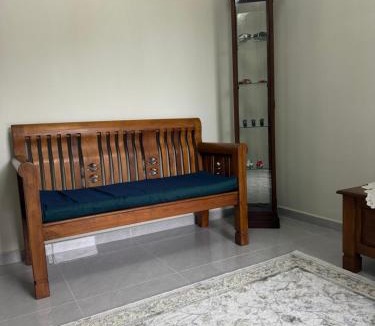 Ayer Baloi House | Dar Aura Homestay