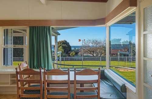 Eden Cottage | Darel - Fenced Yard and great boat parking