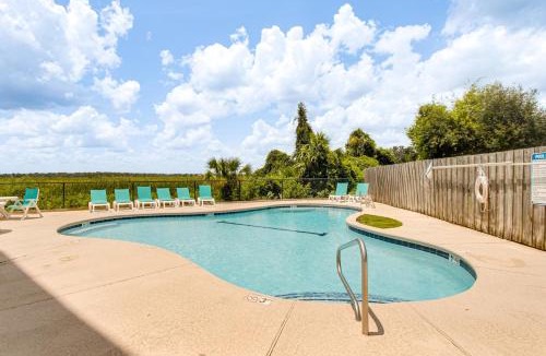 Darien Apartment | Darien Condo with Boat Dock Access Walk to Downtown