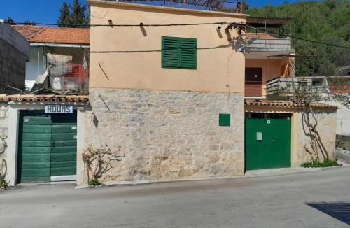 Skradin Apartment | Darinka