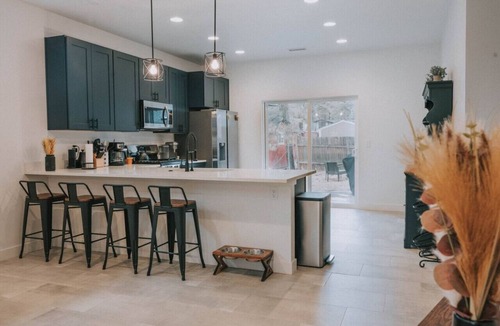 Mountainaire House | Dark Sky Chalet - Pet-Friendly