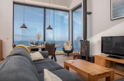 Waternish House | Dark Skye Cottage