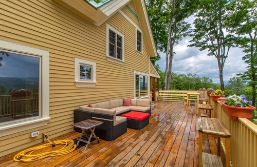 East Burke House | Darling Hill Oasisnn