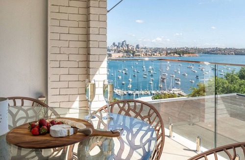Darling Point Apartment | Darling Point Apartment with Harbour Bridge Views