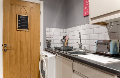 Darlington Apartment | Darlington Centre Open Plan Apartment 5