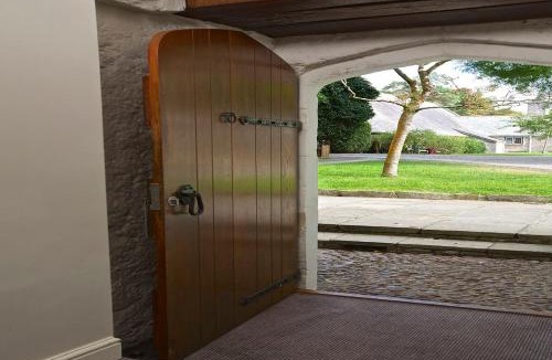 Totnes Bed & Breakfast | Dartington Hall