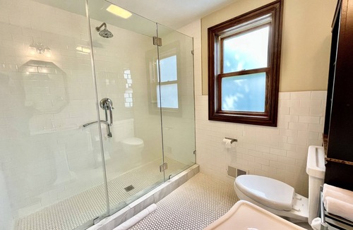 Rochester Hotel | Dartmouth House