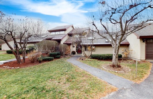 West Hartford House | Dartmouth Place Retreat