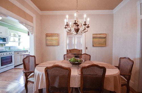 Schulenburg House | Das Meyer Haus - Luxe Victorian Gem
